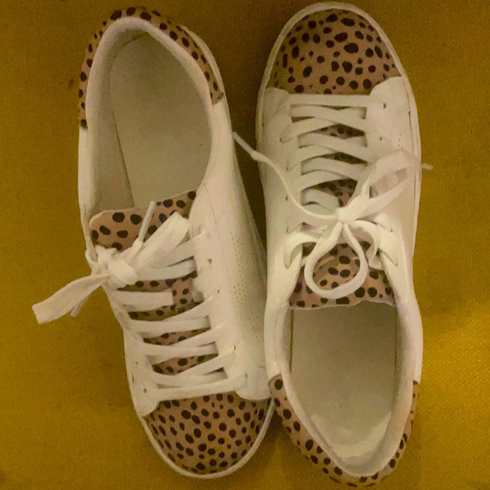 White Sneakers With Leopard prints size 8 1/2